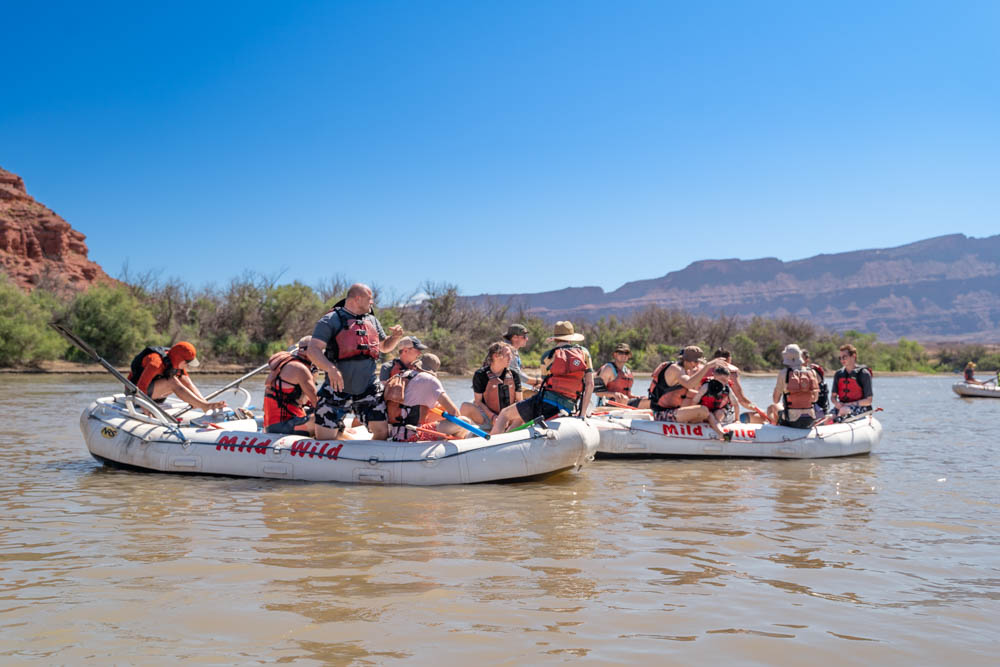 Rafting Castle Valley - tranquil setting - blue sky - Mild to Wild