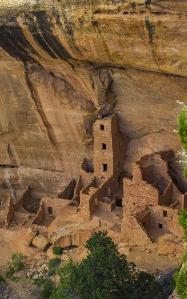 a mesa verde national park cliff dwelling