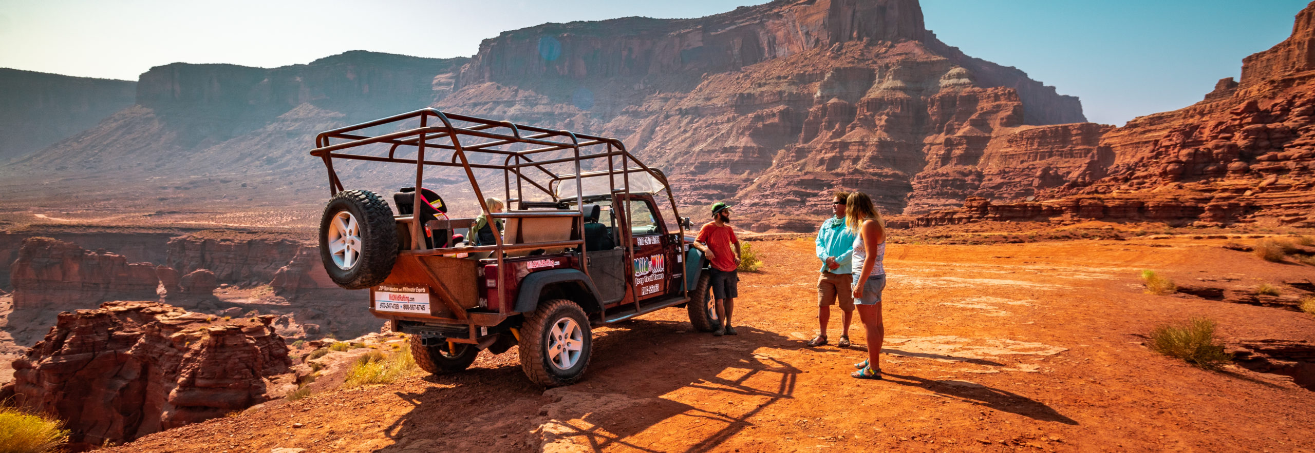 Moab Jeep Tour Group 3 - Hero Background - Mild to Wild Jeep