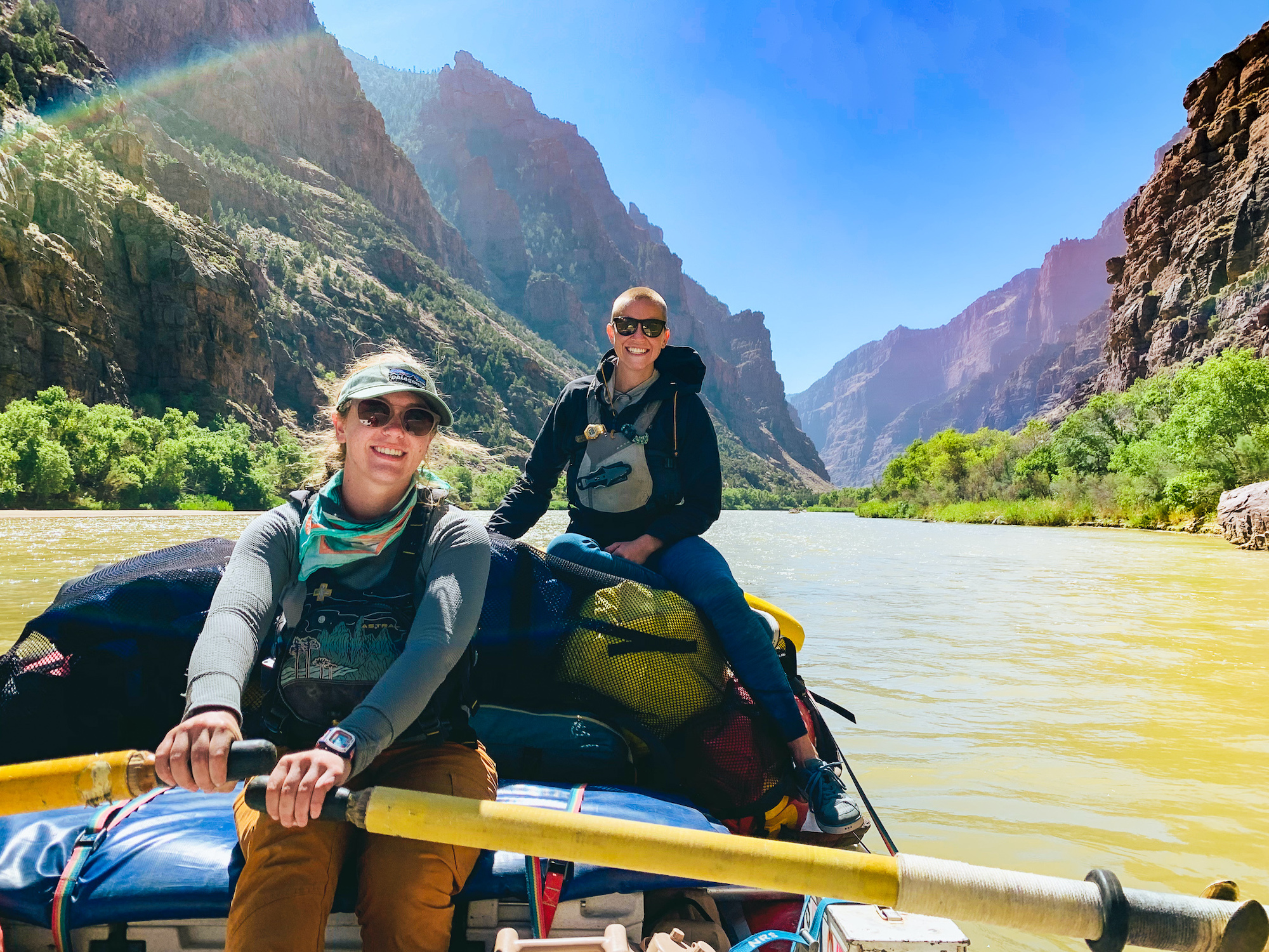 Women rowing rafts - Lodore Canyon - Mild to Wild