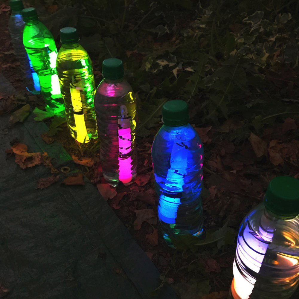 Glow sticks camping - Mild to Wild