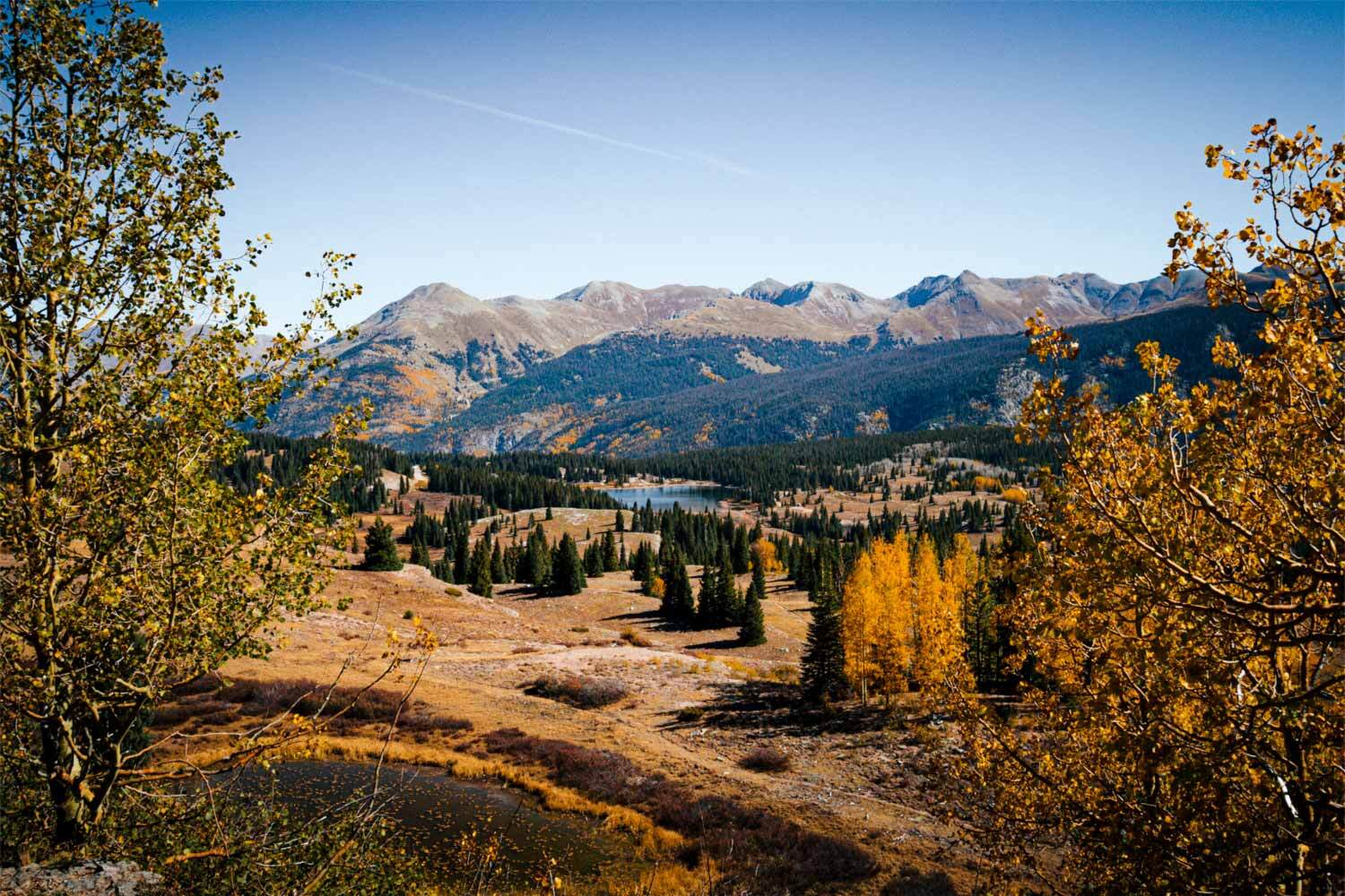 Molas Pass view autumn colors - Mild to Wild