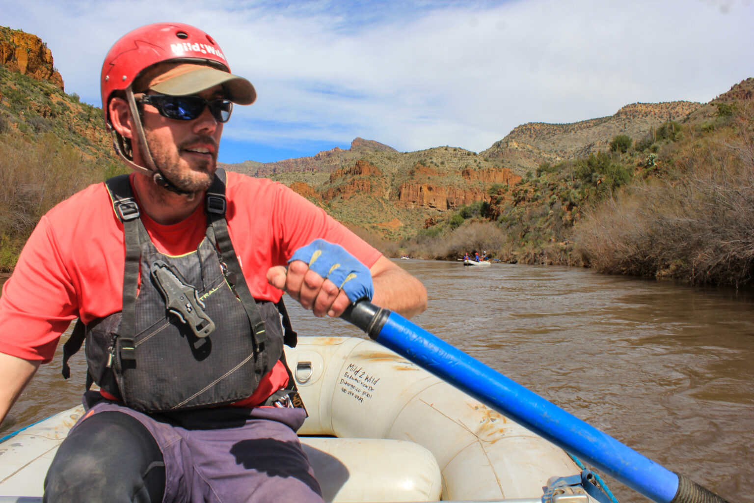 Richard Raft Guide on the Salt River - Mild to Wild 