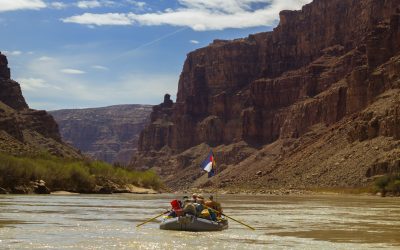 Family Rafting In Cataract Canyon - Moab, UT - Mild to Wild