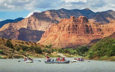 Multiple Rafts On Green River Multi-Day Trip - Desolation Canyon - Mild to Wild Rafting